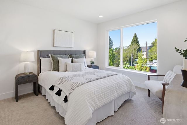 6406 Fauntleroy Way SW, Seattle, WA 98136