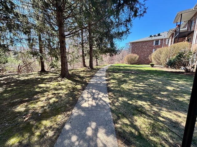 346 Neponset St D, Canton, MA 02021