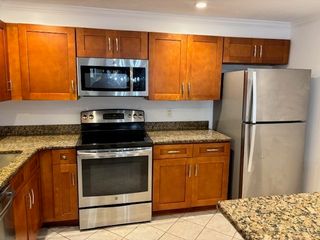 346 Neponset St D, Canton, MA 02021