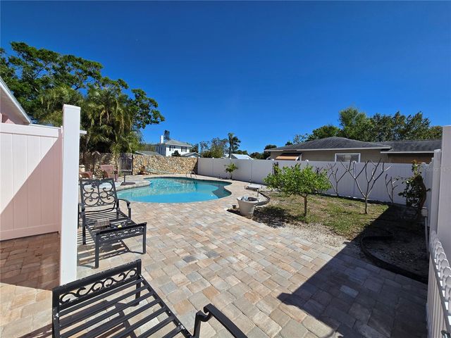 4744 7TH AVENUE N, St Petersburg, FL 33713