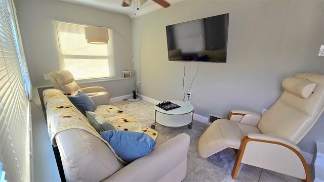 4744 7TH AVENUE N, St Petersburg, FL 33713