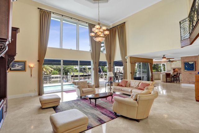 2875 NE 25th Court, Fort Lauderdale, FL 33305