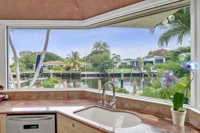 2875 NE 25th Court, Fort Lauderdale, FL 33305