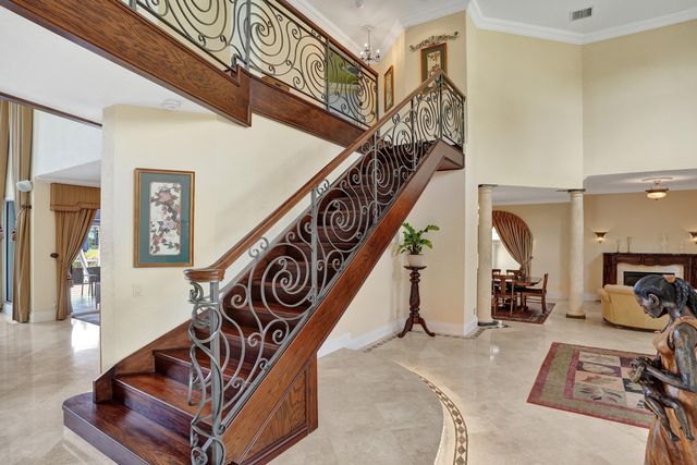 2875 NE 25th Court, Fort Lauderdale, FL 33305