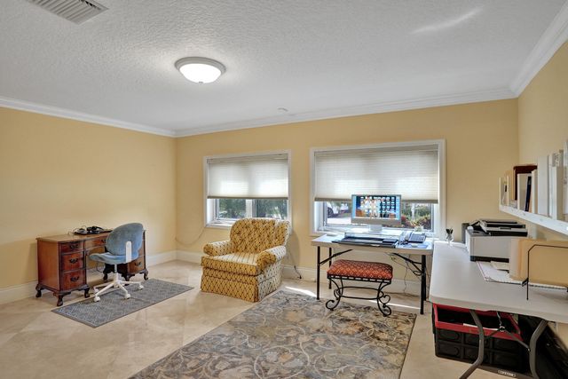 2875 NE 25th Court, Fort Lauderdale, FL 33305