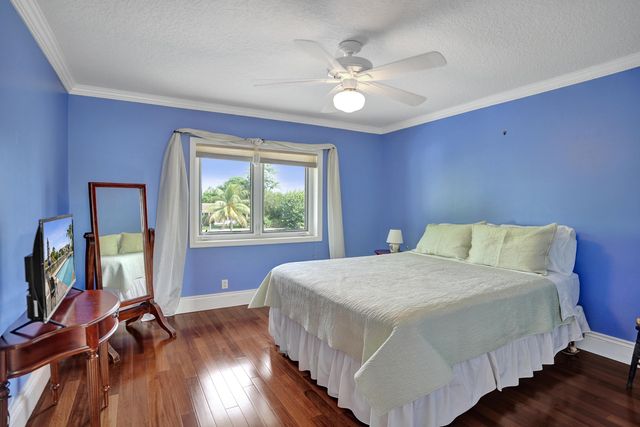 2875 NE 25th Court, Fort Lauderdale, FL 33305