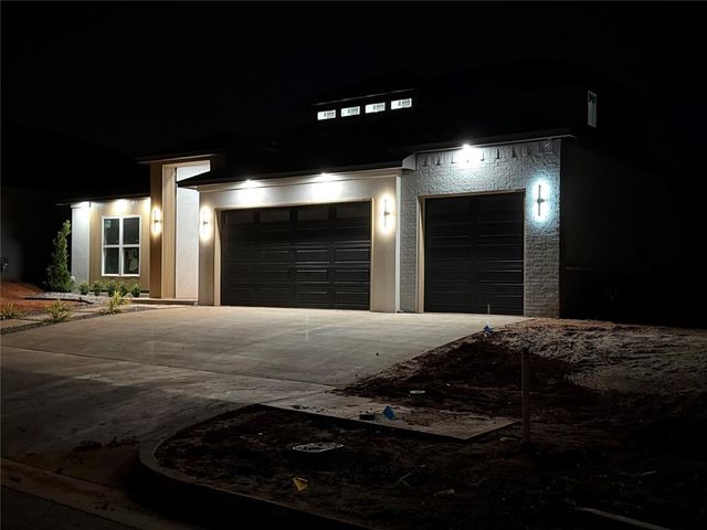 14601 Astor Lane, Yukon, OK 73099