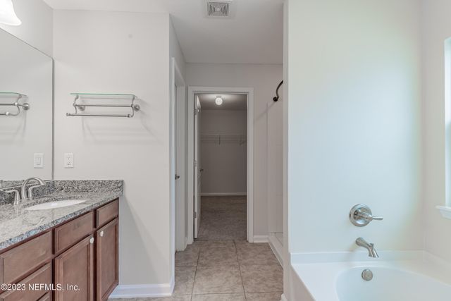 3220 DEER CREEK Drive, Middleburg, FL 32068