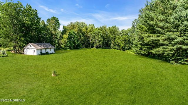 85 Yellow Meetinghouse Road, Cream Ridge, NJ 08514