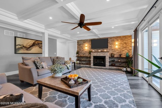 85 Yellow Meetinghouse Road, Cream Ridge, NJ 08514
