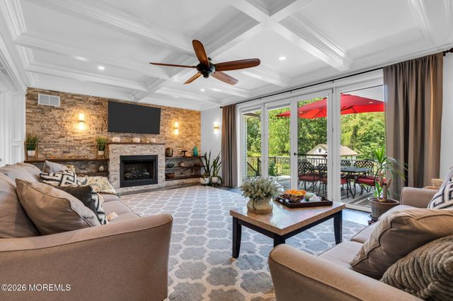 85 Yellow Meetinghouse Road, Cream Ridge, NJ 08514