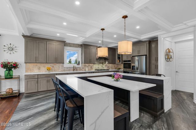 85 Yellow Meetinghouse Road, Cream Ridge, NJ 08514