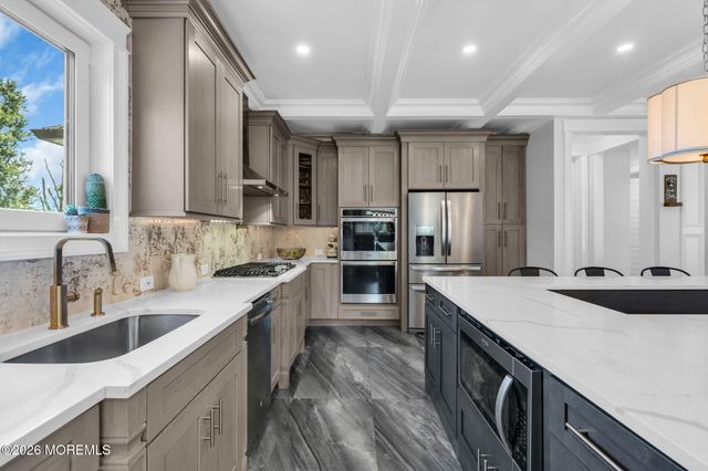 85 Yellow Meetinghouse Road, Cream Ridge, NJ 08514