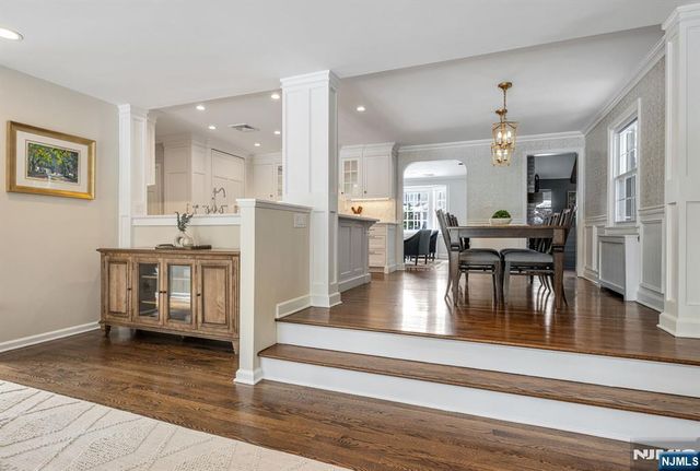 86 Carlton Avenue, Ho-ho-kus, NJ 07423