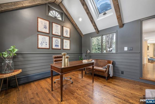 86 Carlton Avenue, Ho-ho-kus, NJ 07423