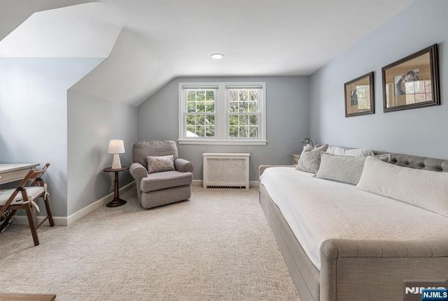 86 Carlton Avenue, Ho-ho-kus, NJ 07423