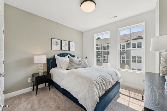 423 Grove Overlook Lane 200, Wake Forest, NC 27587