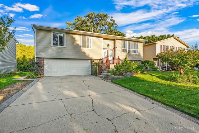 231 Briarwood Drive, Elgin, IL 60120