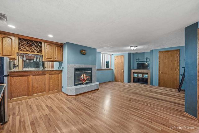 231 Briarwood Drive, Elgin, IL 60120