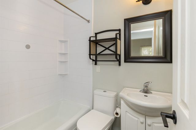 3600 Dubuque Avenue, Des Moines, IA 50317