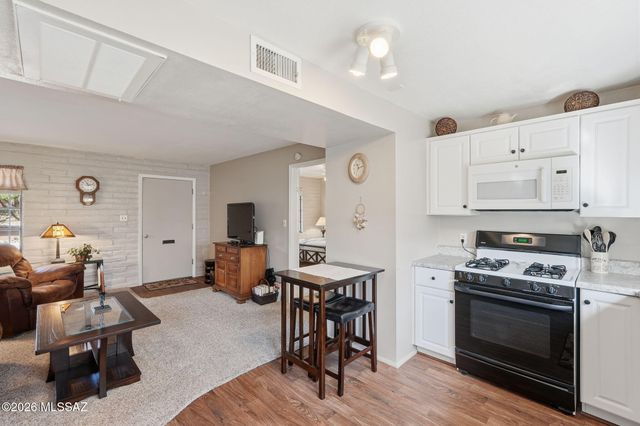 361 S Paseo Pena Apt B, Green Valley, AZ 85614