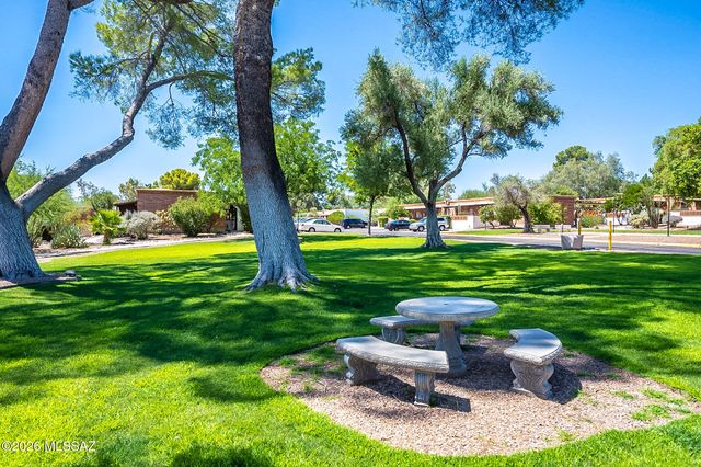 361 S Paseo Pena Apt B, Green Valley, AZ 85614