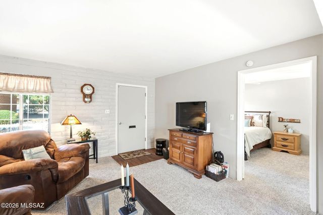 361 S Paseo Pena Apt B, Green Valley, AZ 85614