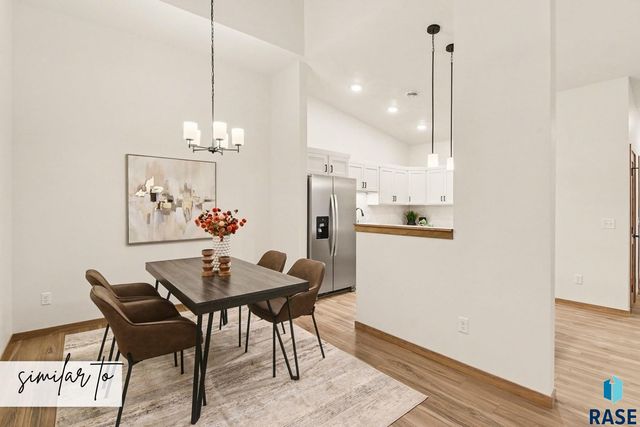 2403 E Jetty Pl Place, Sioux Falls, SD 57108