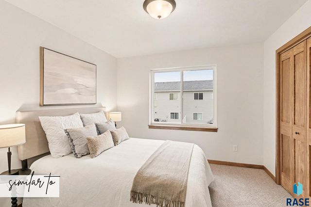 2403 E Jetty Pl Place, Sioux Falls, SD 57108