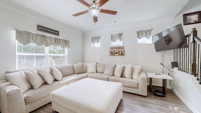 102 Helmsdale Dr, Mount Juliet, TN 37122