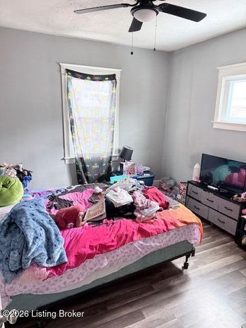 820 S 42nd St, Louisville, KY 40211