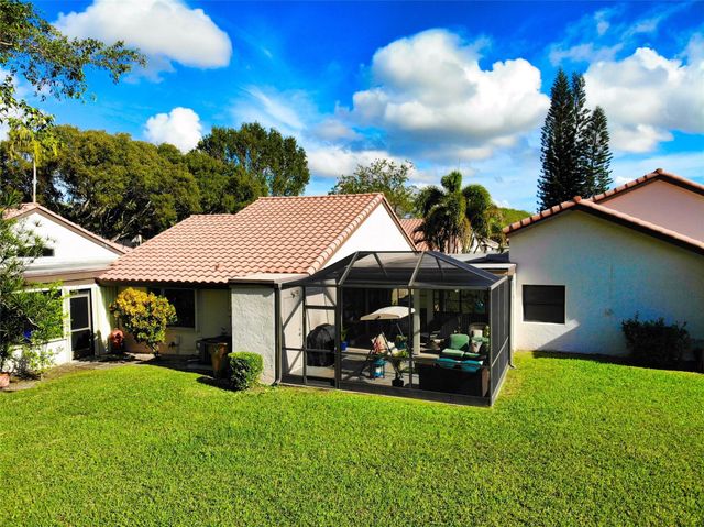 3056 Deer Creek Lake Shore Drive 3056, Deerfield Beach, FL 33442