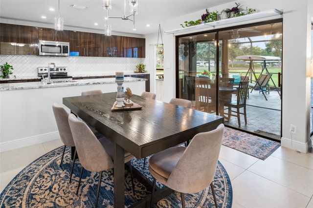 3056 Deer Creek Lake Shore Dr 3056, Deerfield Beach, FL 33442