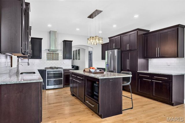208 Berg Crossing Drive, Augusta, MO 63332