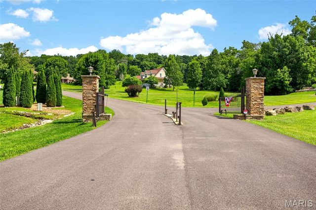 208 Berg Crossing Drive, Augusta, MO 63332