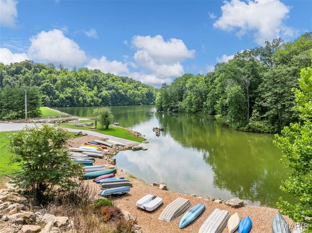 208 Berg Crossing Drive, Augusta, MO 63332