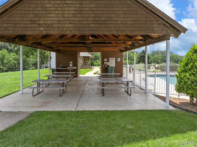 208 Berg Crossing Drive, Augusta, MO 63332
