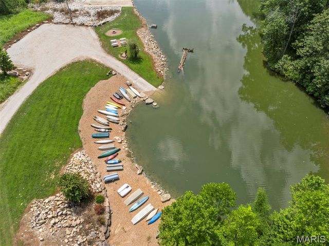 208 Berg Crossing Drive, Augusta, MO 63332