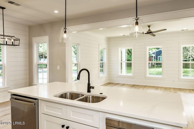 2801 North Street, Beaufort, SC 29902