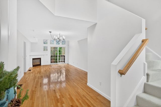 16 Gold Leaf Ln 16, Mashpee, MA 02649