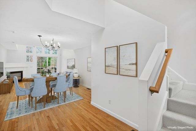 16 Gold Leaf Ln 16, Mashpee, MA 02649