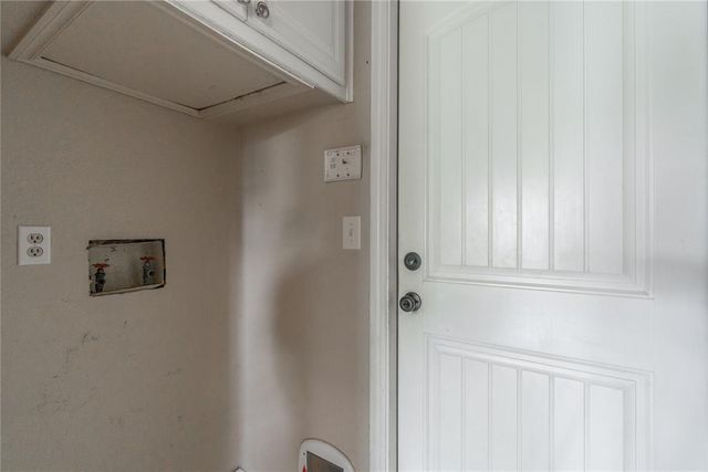 1521 NE 2nd Street, Moore, OK 73160