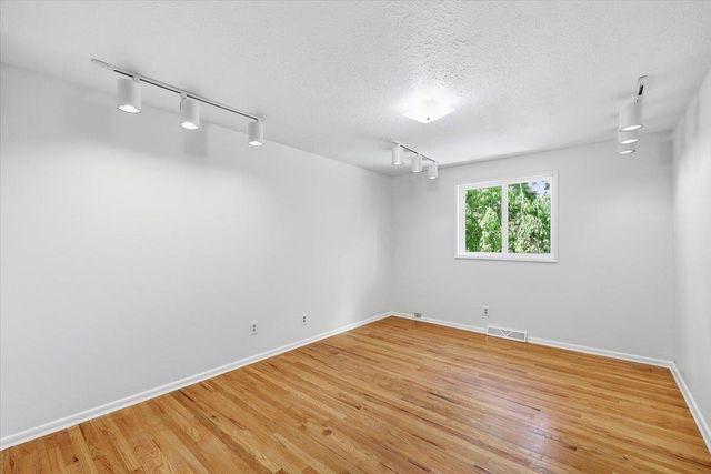 2428 E 39th Ave, Spokane, WA 99223