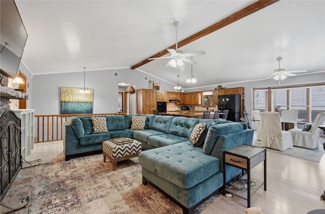 8 Cromer Drive, Bella Vista, AR 72715