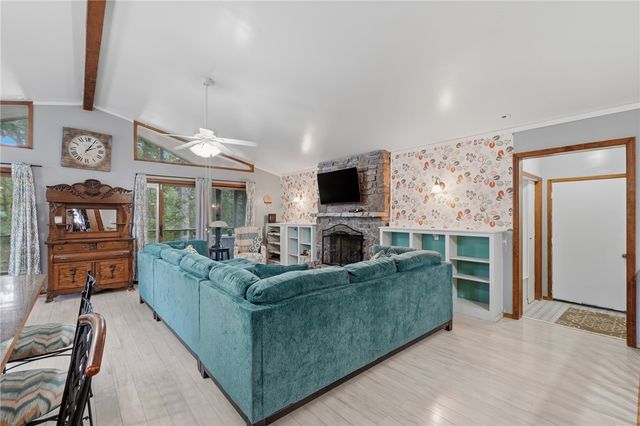 8 Cromer Drive, Bella Vista, AR 72715