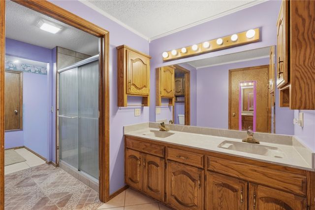 8 Cromer Drive, Bella Vista, AR 72715