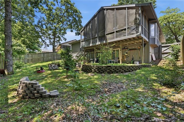 8 Cromer Drive, Bella Vista, AR 72715