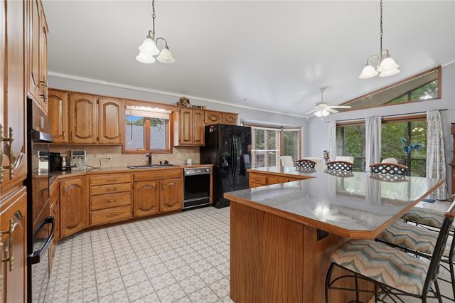 8 Cromer Drive, Bella Vista, AR 72715