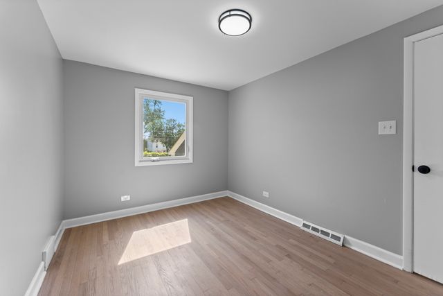 4025 Williams Street, Downers Grove, IL 60515