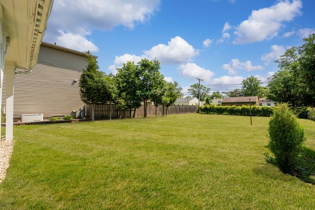 4025 Williams Street, Downers Grove, IL 60515